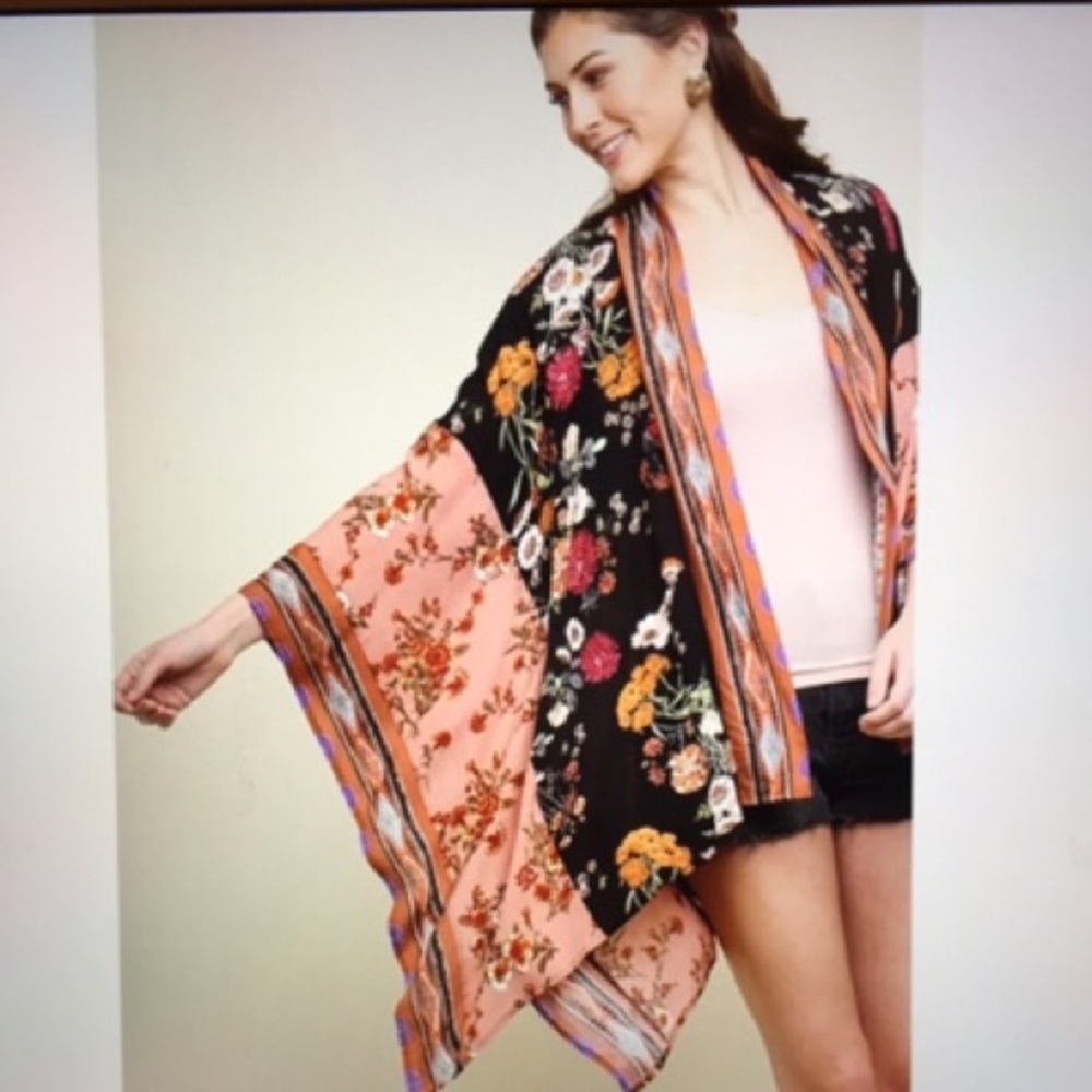 PETUNIA Floral Print Kimono